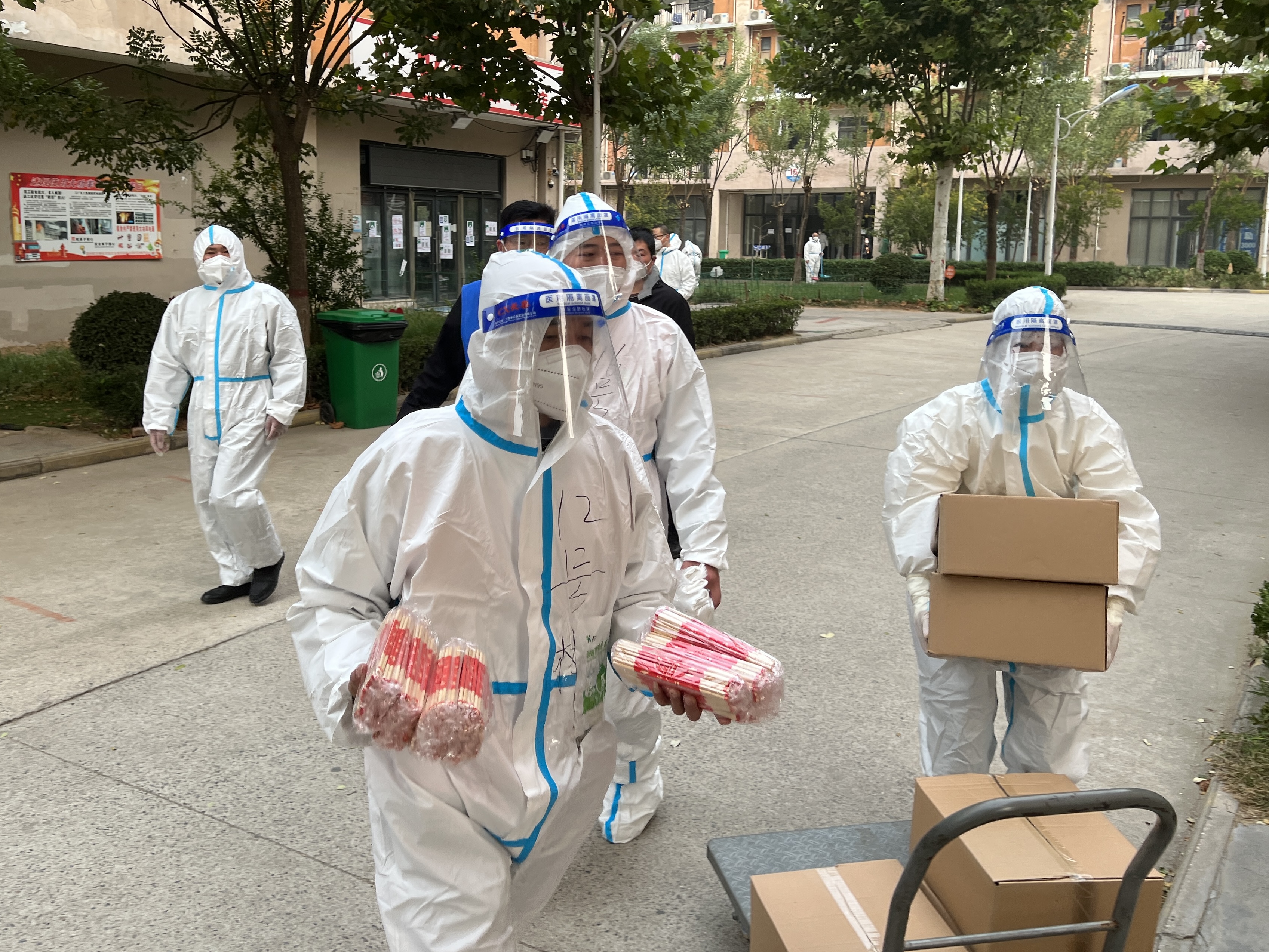 【直擊富士康一線】員工公寓的清晨，從一碗熱粥開始