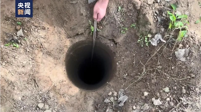  “別害怕，我下來救你了！”