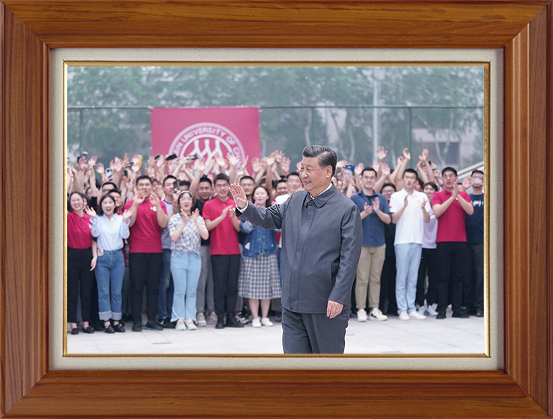 聆聽新年賀詞，讀懂相框里的故事