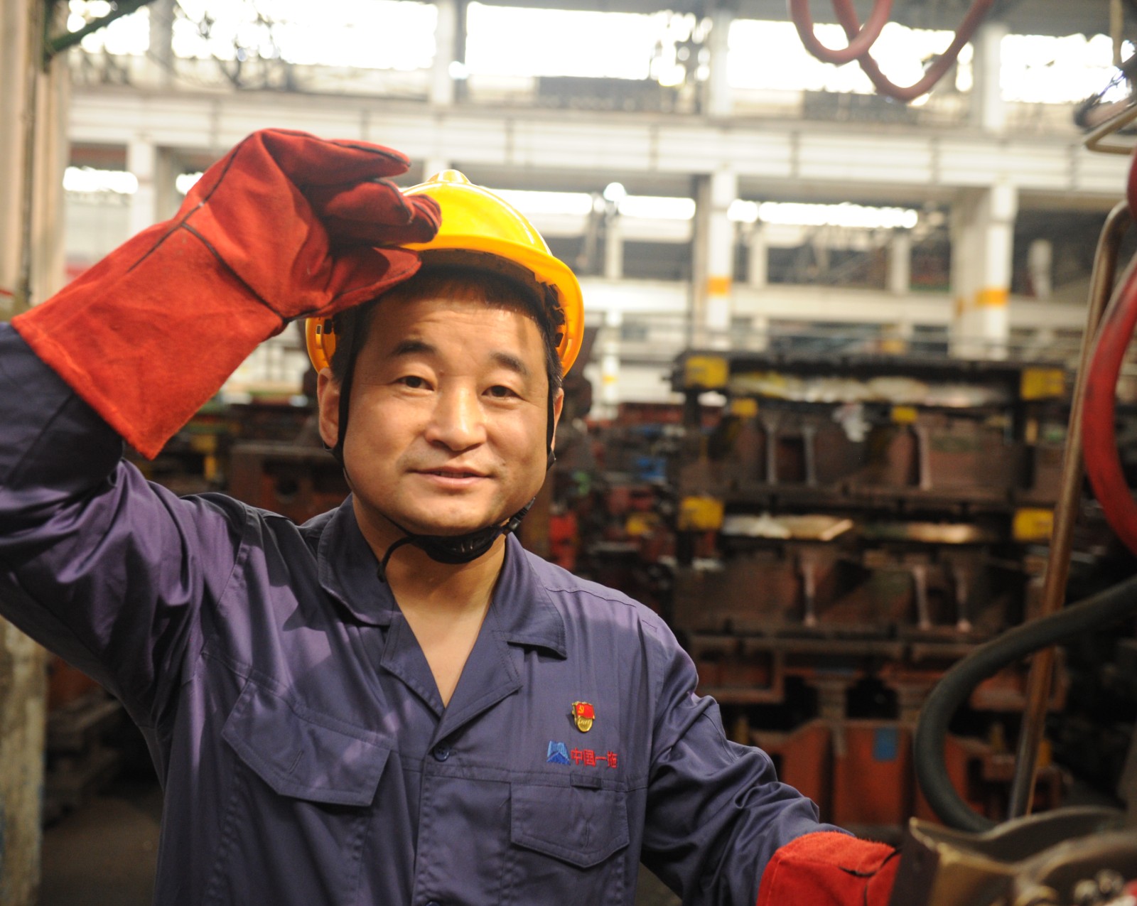 【中國夢·大國工匠篇】獲得國務(wù)院特殊津貼的焊工有多強(qiáng)？一起走進(jìn)中國一拖來看看