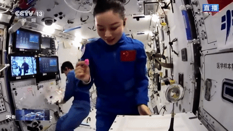 兔年春晚：致敬最可愛(ài)的人