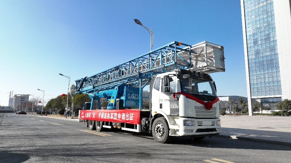 河南全力拼經(jīng)濟(jì)②丨重裝設(shè)備發(fā)往全國 宇通擂響新年“出征戰(zhàn)鼓”