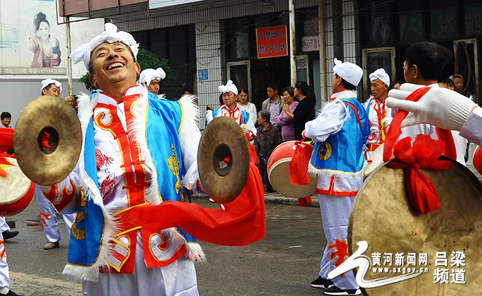 奮進的春天丨好一幅高質量發(fā)展&ldquo;熱乎&rdquo;景象