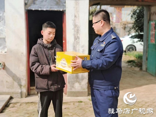 雷鋒精神在他們心上架起愛(ài)的橋梁