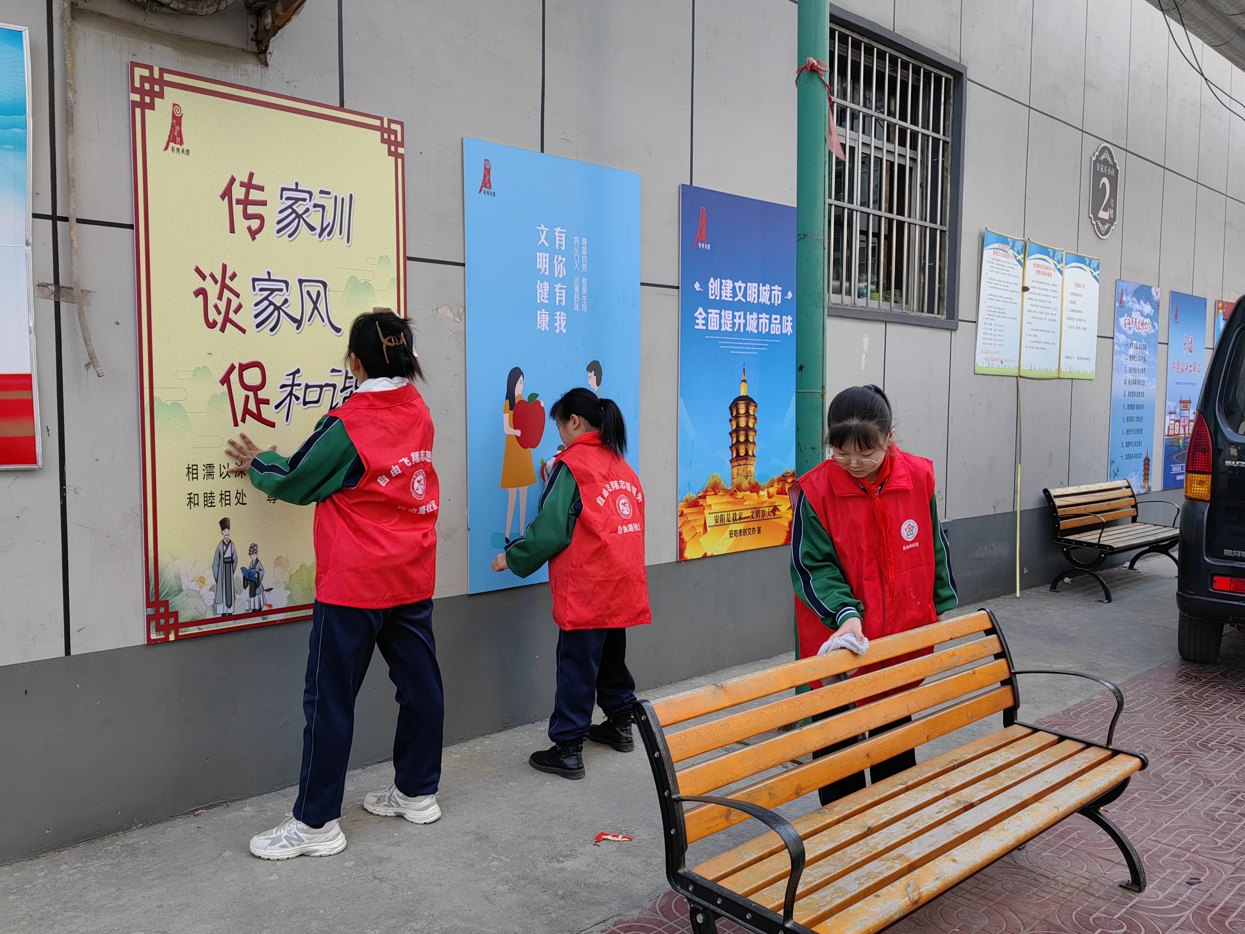 60年延續(xù)不斷！河南各地掀起“學(xué)雷鋒”熱潮