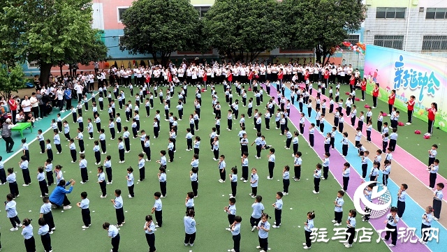 悅動(dòng)精彩童年 親子快樂(lè)成長(zhǎng) 駐馬店市實(shí)驗(yàn)幼兒園親子運(yùn)動(dòng)會(huì)圓滿(mǎn)落幕