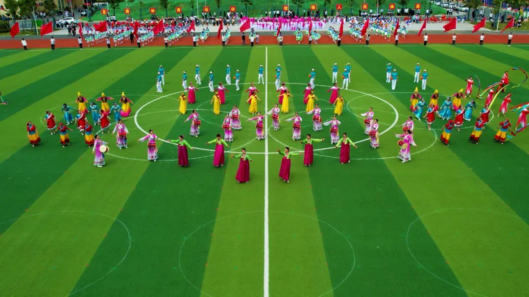 ?共享運(yùn)動(dòng)激情 迸發(fā)奮進(jìn)力量！第二屆駐馬店市直機(jī)關(guān)趣味運(yùn)動(dòng)會(huì)暨市直職工運(yùn)動(dòng)會(huì)開幕