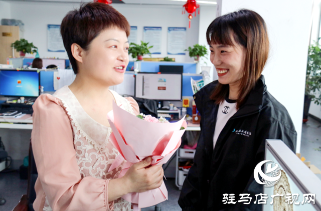 花香送祝福 感恩母親節(jié)