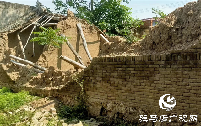 泌陽縣郭集鎮(zhèn)：整治殘?jiān)珨啾冢嫣嵘司迎h(huán)境