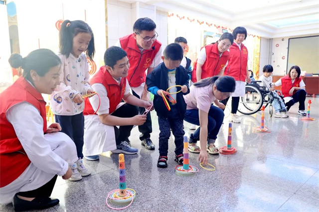 快樂六一 健康&ldquo;童&rdquo;行&mdash;&mdash;白衣天使走進(jìn)兒童福利院送溫暖