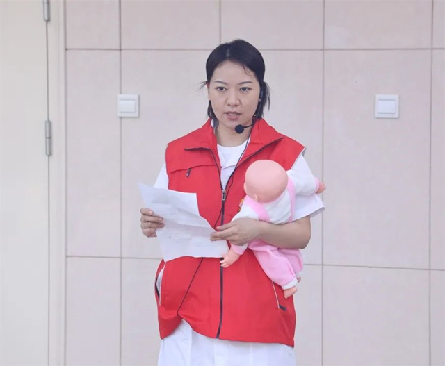 快樂六一 健康&ldquo;童&rdquo;行&mdash;&mdash;白衣天使走進(jìn)兒童福利院送溫暖