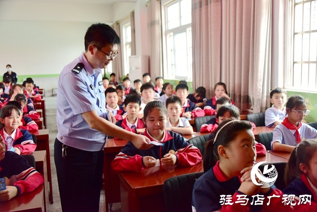 平輿縣公安局:防范校園欺凌 為成長(zhǎng)保駕護(hù)航