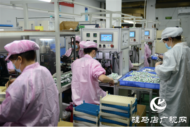 泌陽(yáng)：&ldquo;微工廠&rdquo;帶動(dòng)大民生