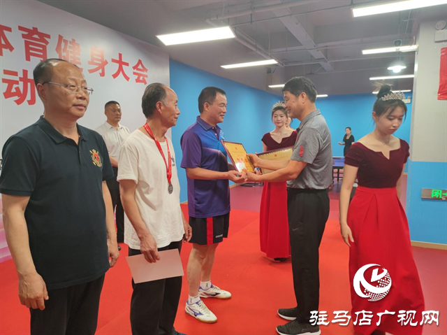 泌陽(yáng)：獎(jiǎng)牌閃爍 載譽(yù)歸來(lái)