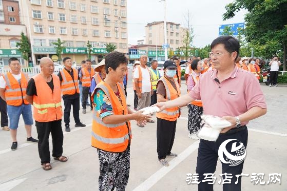 正陽(yáng)縣總工會(huì)2023年“送清涼”活動(dòng)全面啟動(dòng)