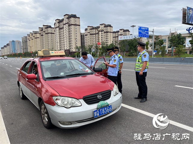 正陽縣客運(yùn)市場(chǎng)“打非治違”專項(xiàng)行動(dòng)啟動(dòng)