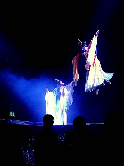 央媒觀豫丨古都夜未央 洛陽正青春——探訪一種傳統(tǒng)服飾給一座城市帶來的顯著變化