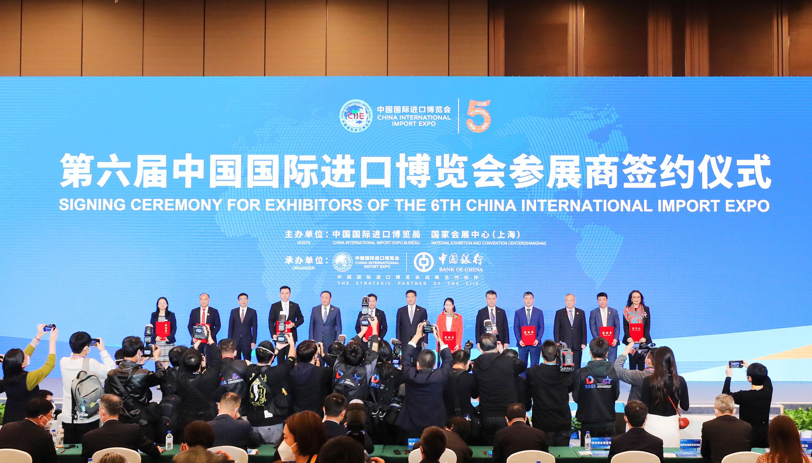 風(fēng)起東方日日新&mdash;&mdash;人文經(jīng)濟(jì)視野下的上海觀察