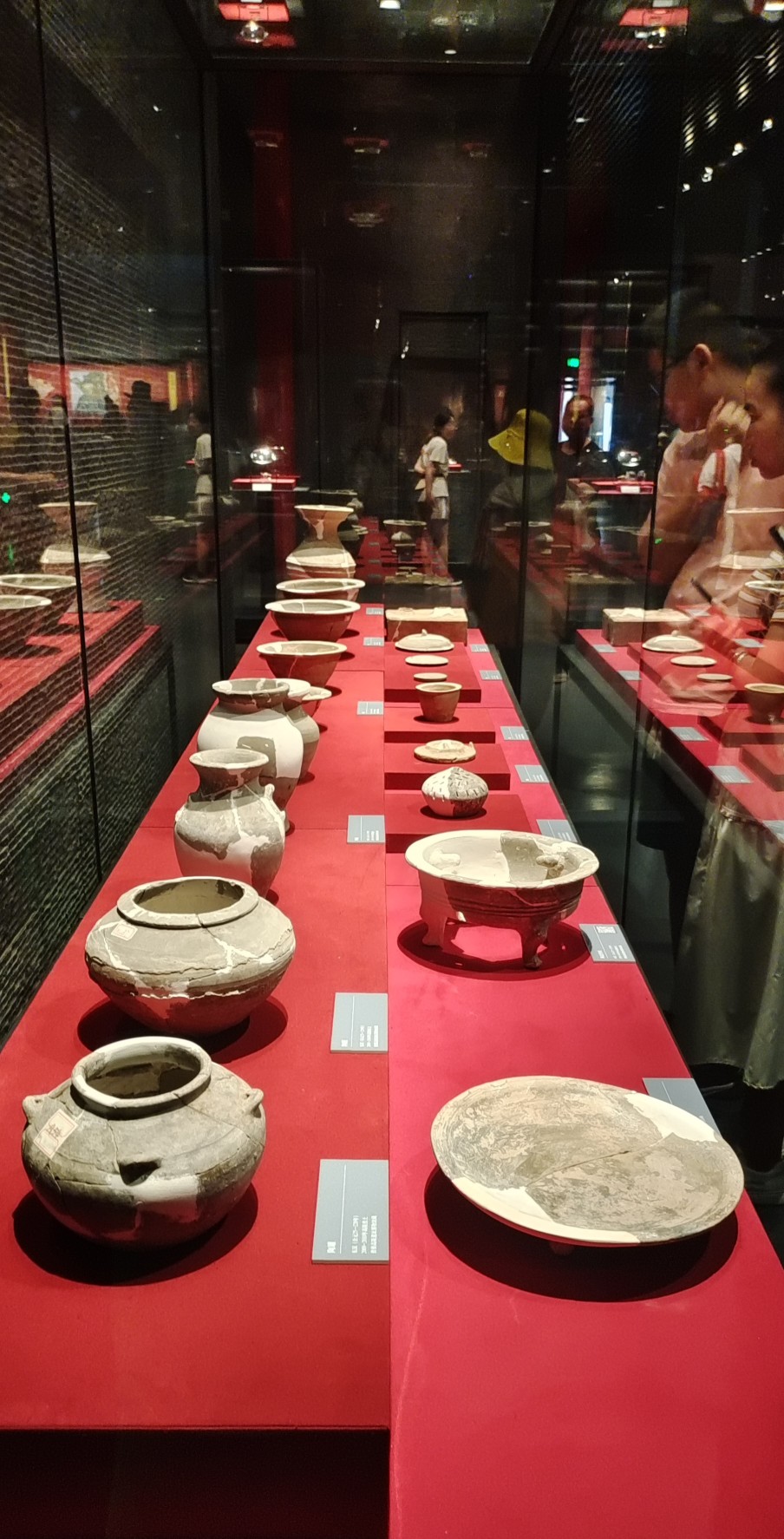 行走河南·讀懂中國丨曹操的“薄葬”有多?。拷疸y珠寶！想多了