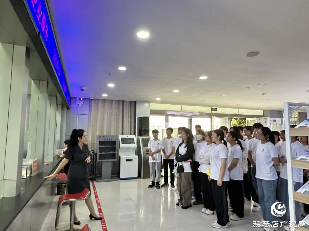 泌陽法院開展普法&ldquo;面對面&rdquo;學法&ldquo;零距離&rdquo;法治教育課