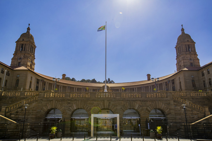 元首外交·心相近丨“同志加兄弟”，“彩虹之國(guó)”熱盼習(xí)主席非洲之行