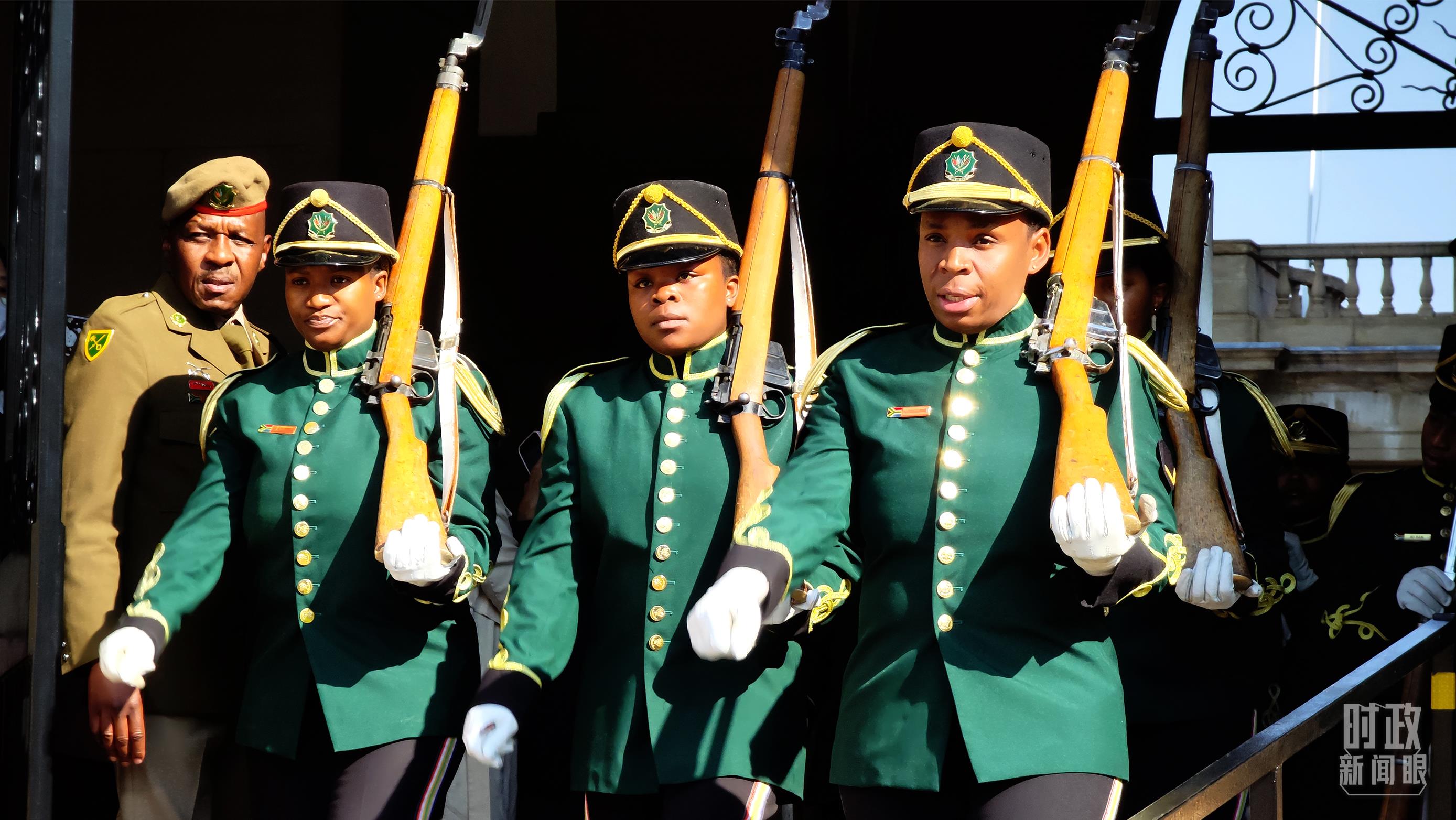 時政新聞眼丨習近平南非之行第二天，重點談到這兩個關(guān)鍵詞
