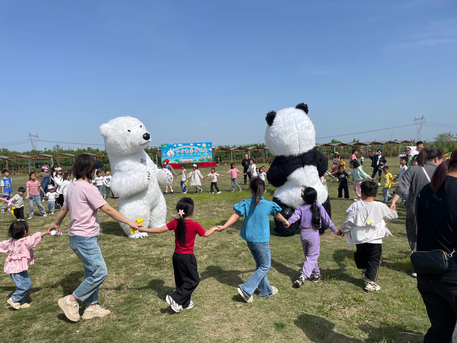 沿著南水北調(diào)中線看發(fā)展丨搬得出能致富！看河南各地“移民村”如何變身“宜民村”