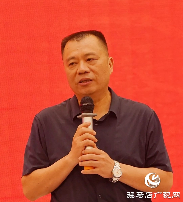 蔡洪坊酒業(yè)舉辦馥柔香型白酒專家品評會