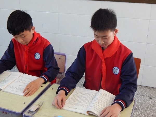 “新時(shí)代好少年”賀祉皓：同學(xué)有難就幫一把、扶一把 把愛心傳遞下去