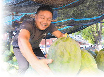 央媒觀豫 | 記者跟訪河南開(kāi)封瓜農(nóng)一整天—— 隨魯小國(guó)賣瓜