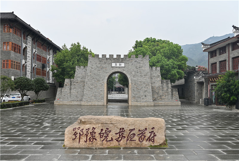 &ldquo;星光豫亮 精神長青&rdquo;系列調(diào)研報(bào)告之四 | 紅旗永矗大別山