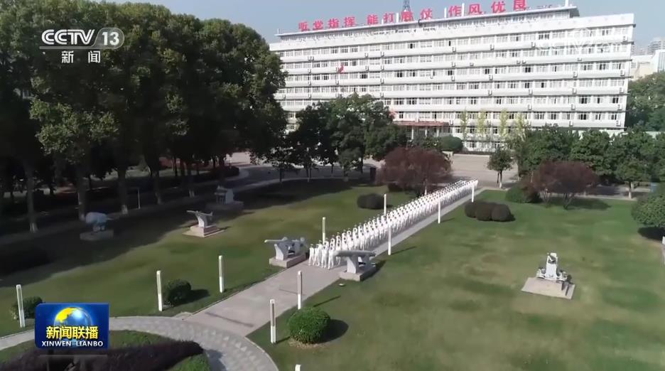 牢記殷殷囑托 努力為國(guó)防和軍隊(duì)現(xiàn)代化貢獻(xiàn)力量&mdash;&mdash;習(xí)近平主席給安徽省潛山野寨中學(xué)新考取軍校同學(xué)們的回信引起熱烈反響