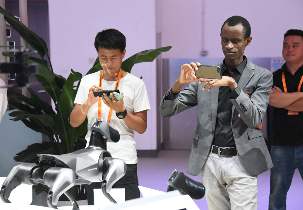 開(kāi)放引領(lǐng)發(fā)展 合作共贏未來(lái)&mdash;&mdash;習(xí)近平主席向2023年中國(guó)國(guó)際服務(wù)貿(mào)易交易會(huì)全球服務(wù)貿(mào)易峰會(huì)的致辭彰顯中國(guó)開(kāi)放合作信心