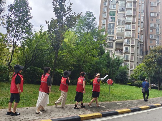 跟著總書記看中國｜讓社區(qū)成為居民最放心、最安心的港灣