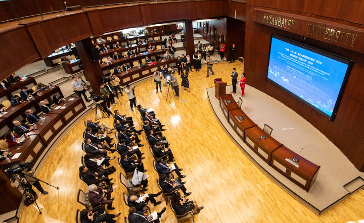 國(guó)際縱橫談丨在習(xí)主席重要演講之地，聆聽跨越十年的回響