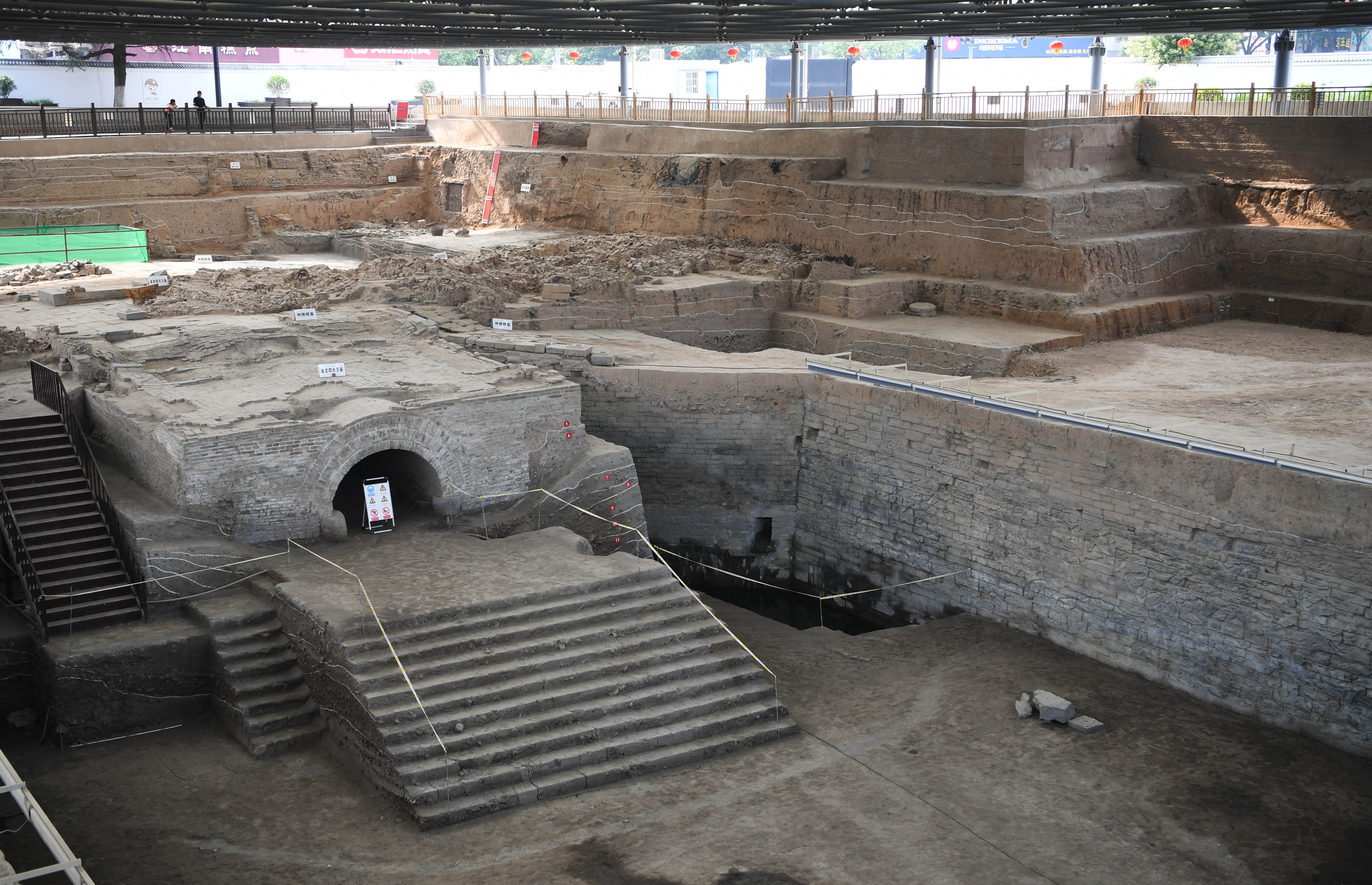 一城文韻共煙火——人文經(jīng)濟(jì)視野下的開(kāi)封觀察