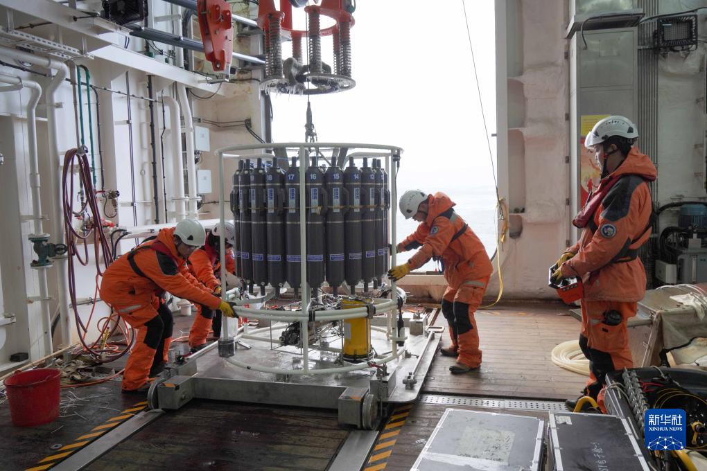 那一刻，他們抵達(dá)地球極北——中國第13次北冰洋科考隊(duì)乘船抵達(dá)北極點(diǎn)紀(jì)實(shí)