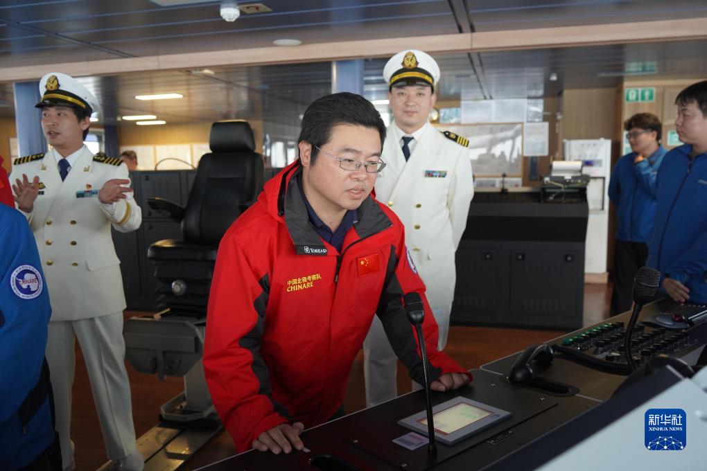 那一刻，他們抵達(dá)地球極北——中國第13次北冰洋科考隊(duì)乘船抵達(dá)北極點(diǎn)紀(jì)實(shí)