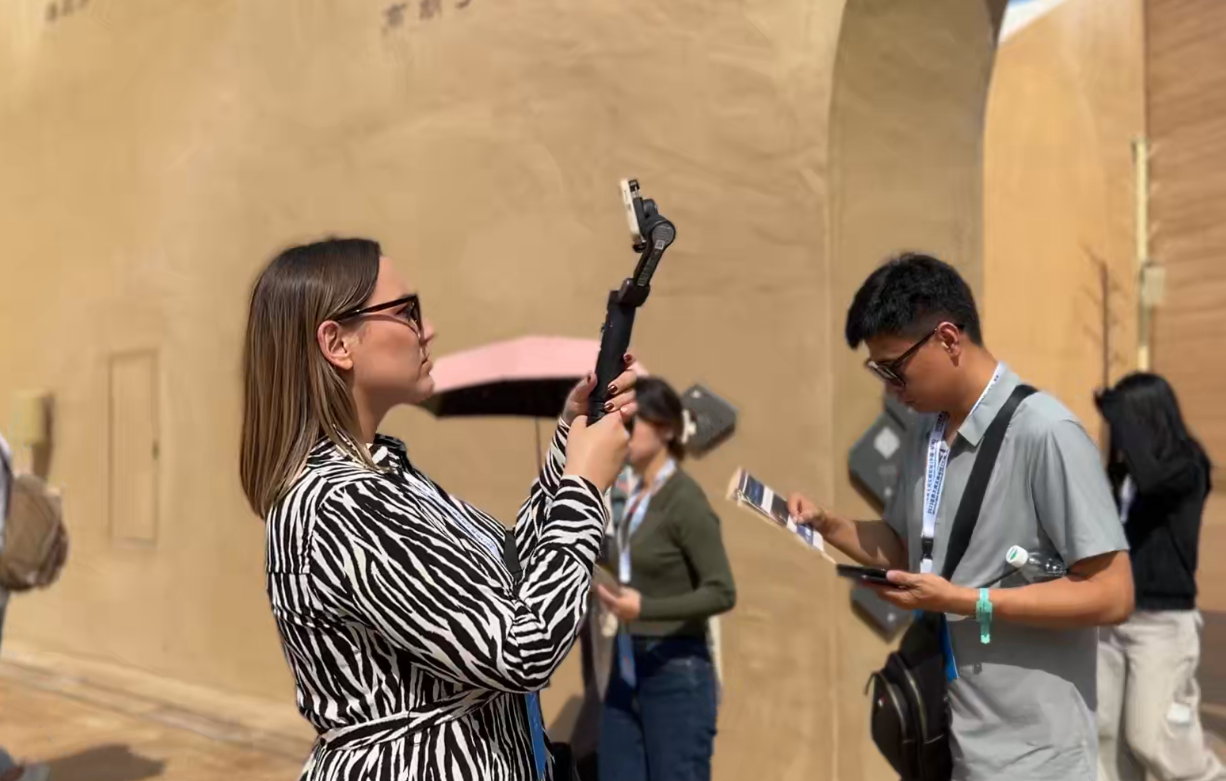 從“河”而來丨探尋“我們是誰？”中外媒體走進“只有河南·戲劇幻城”