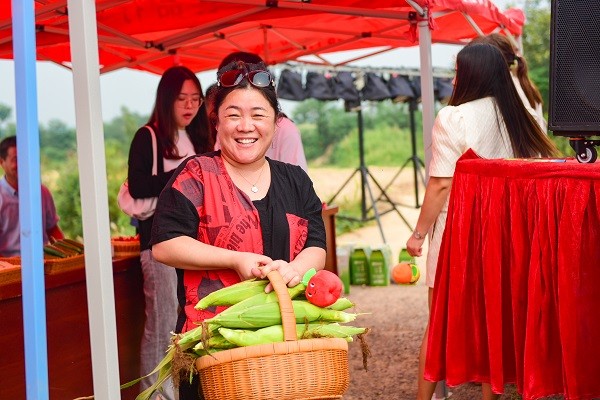 中原“豐”味丨河南各地秋收?qǐng)D景搶“鮮”上市！這些成語(yǔ)藏在其中