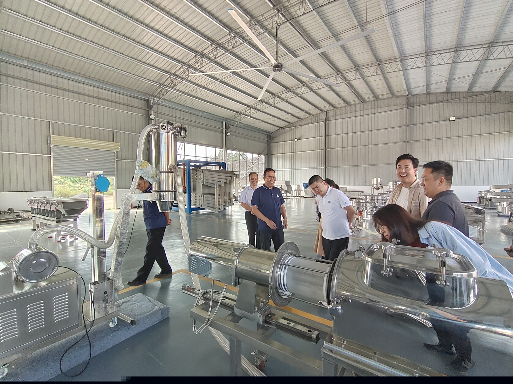 數(shù)智賦能新鄉(xiāng)造，看新鄉(xiāng)如何打響產(chǎn)業(yè)轉(zhuǎn)型新名片