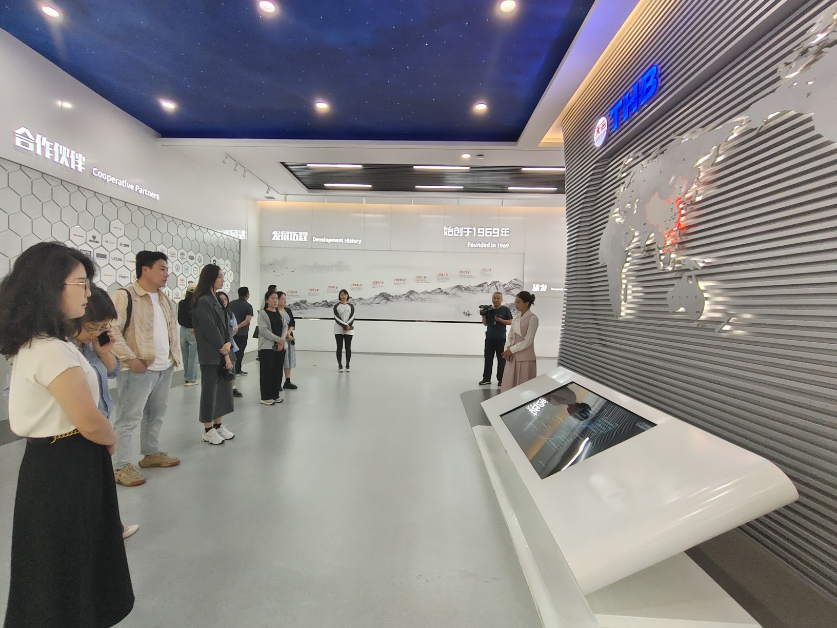 做強(qiáng)鏈主育集群！看鶴壁如何布局新能源及智能網(wǎng)聯(lián)汽車產(chǎn)業(yè)發(fā)展