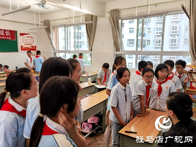 駐馬店市實驗小學六五班：開展沁潤書香伴我成長 與作家面對面活動