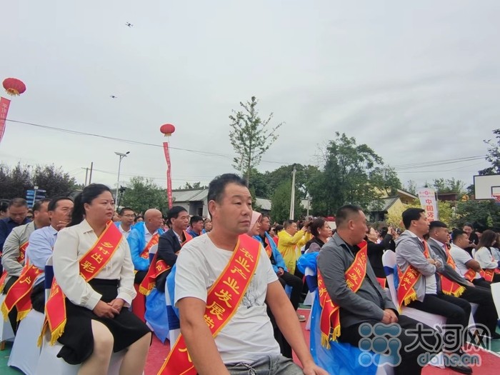 稻花香里說豐年丨劉蘭芳點(diǎn)贊種糧大戶！平頂山慶祝2023年中國農(nóng)民豐收節(jié)