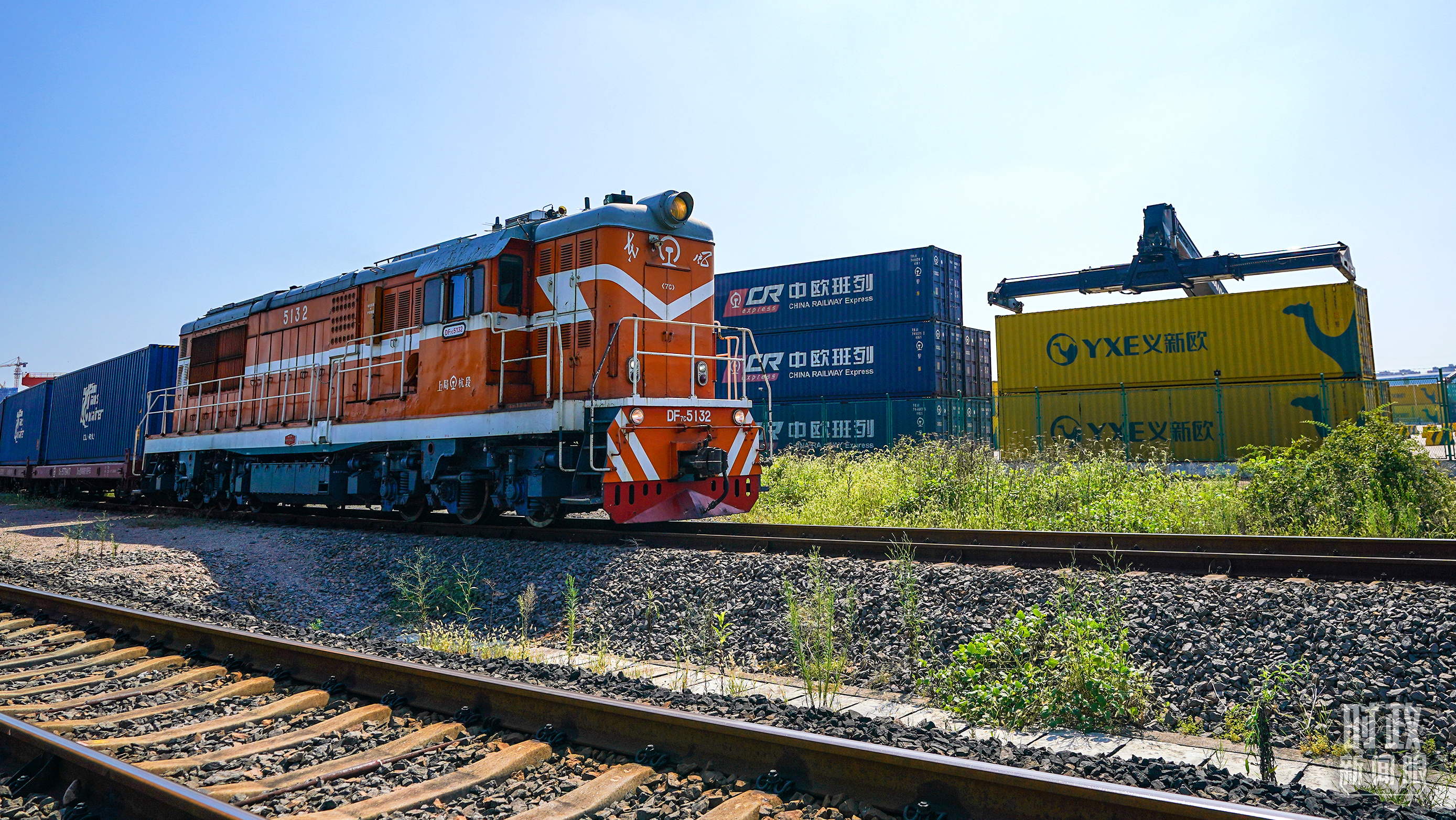 時(shí)政新聞眼丨在國(guó)慶招待會(huì)上，習(xí)近平強(qiáng)調(diào)“團(tuán)結(jié)就是力量，信心賽過(guò)黃金”