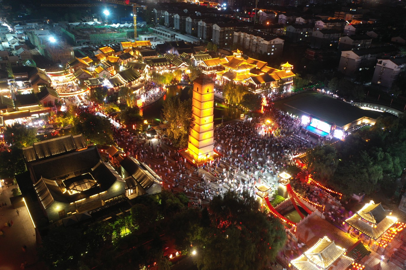 入戲洛陽(yáng)城，來(lái)一場(chǎng)穿越主題的城市漫步 | 國(guó)慶漫游Citywalk