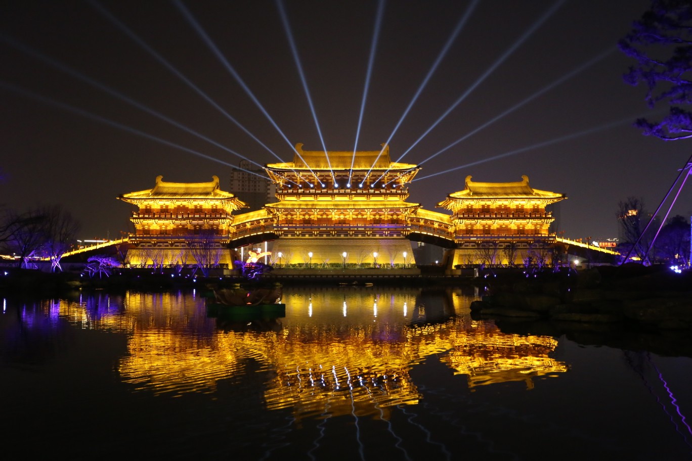 入戲洛陽(yáng)城，來(lái)一場(chǎng)穿越主題的城市漫步 | 國(guó)慶漫游Citywalk