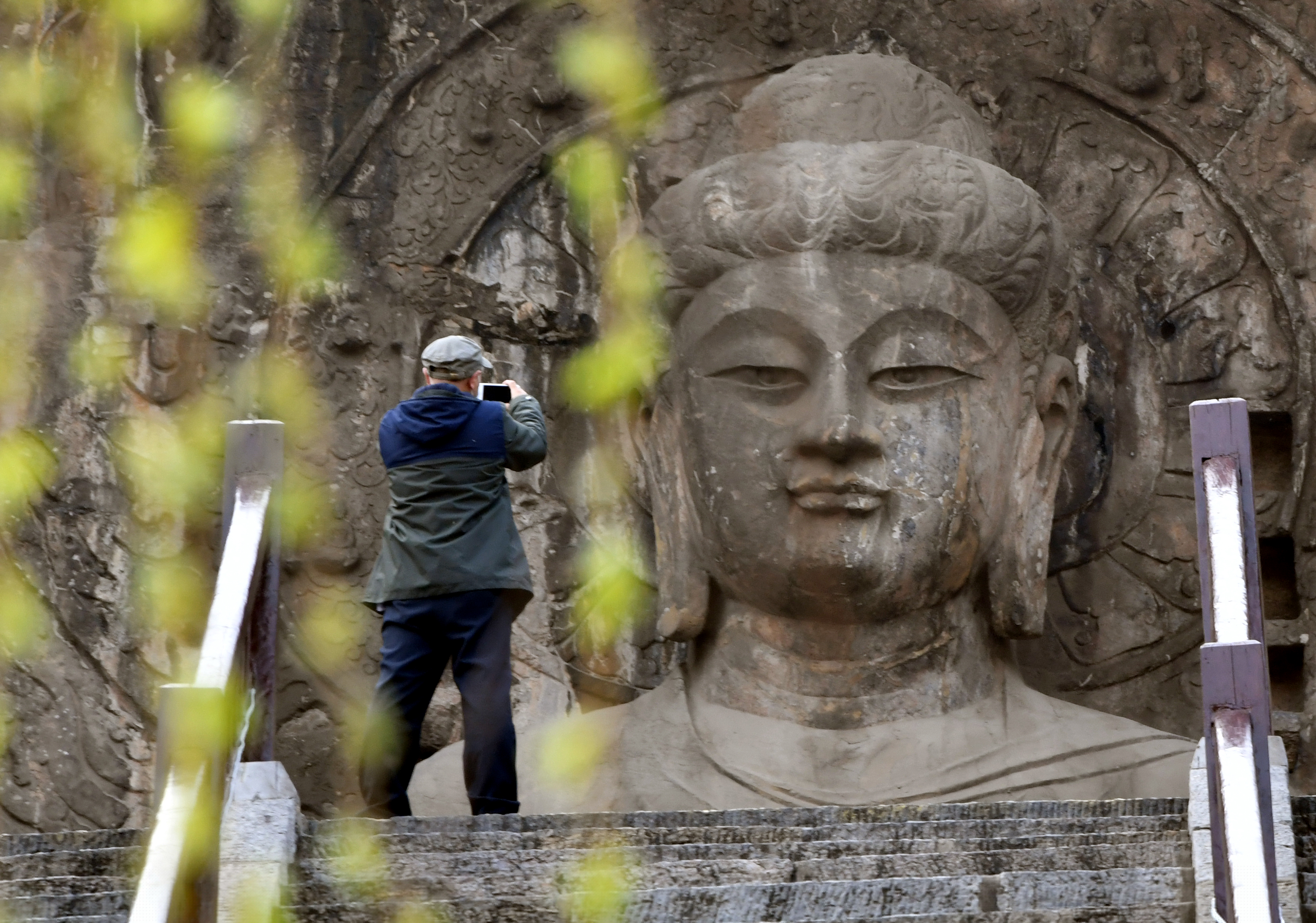 文旅新探|龍門石窟：佛窟不語(yǔ) 藝術(shù)永恒