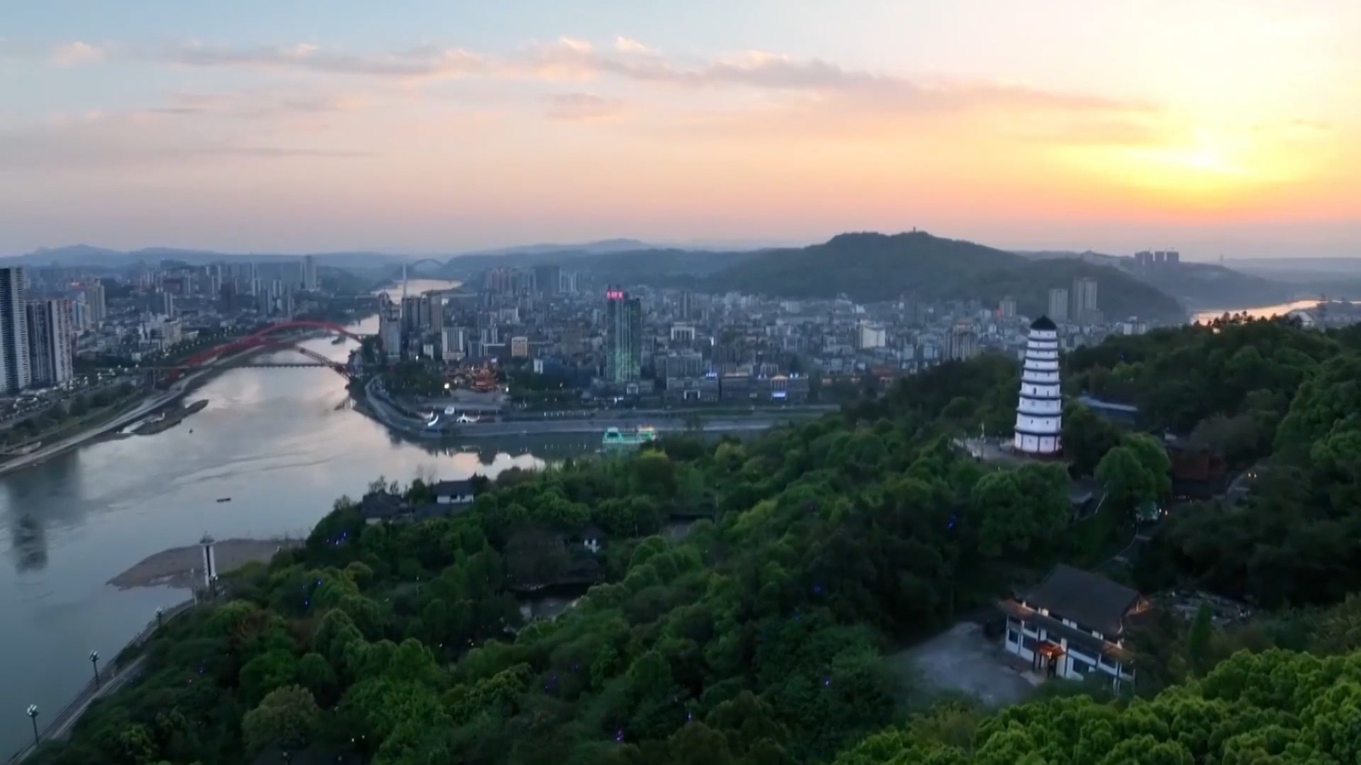 重磅視頻｜萬(wàn)里長(zhǎng)江萬(wàn)里情