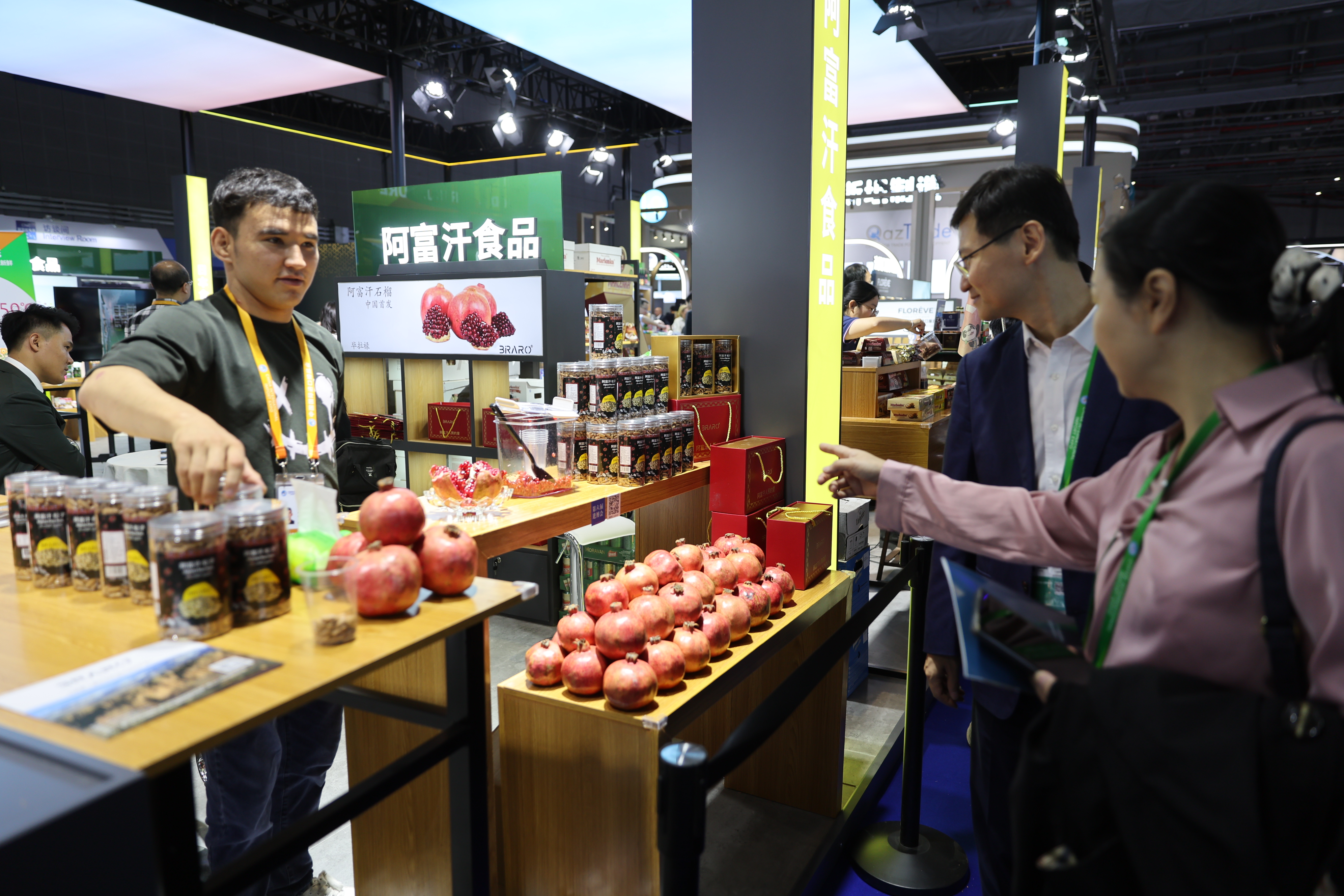 國際縱橫談｜從“進博會時間”看開放中國的全球魅力